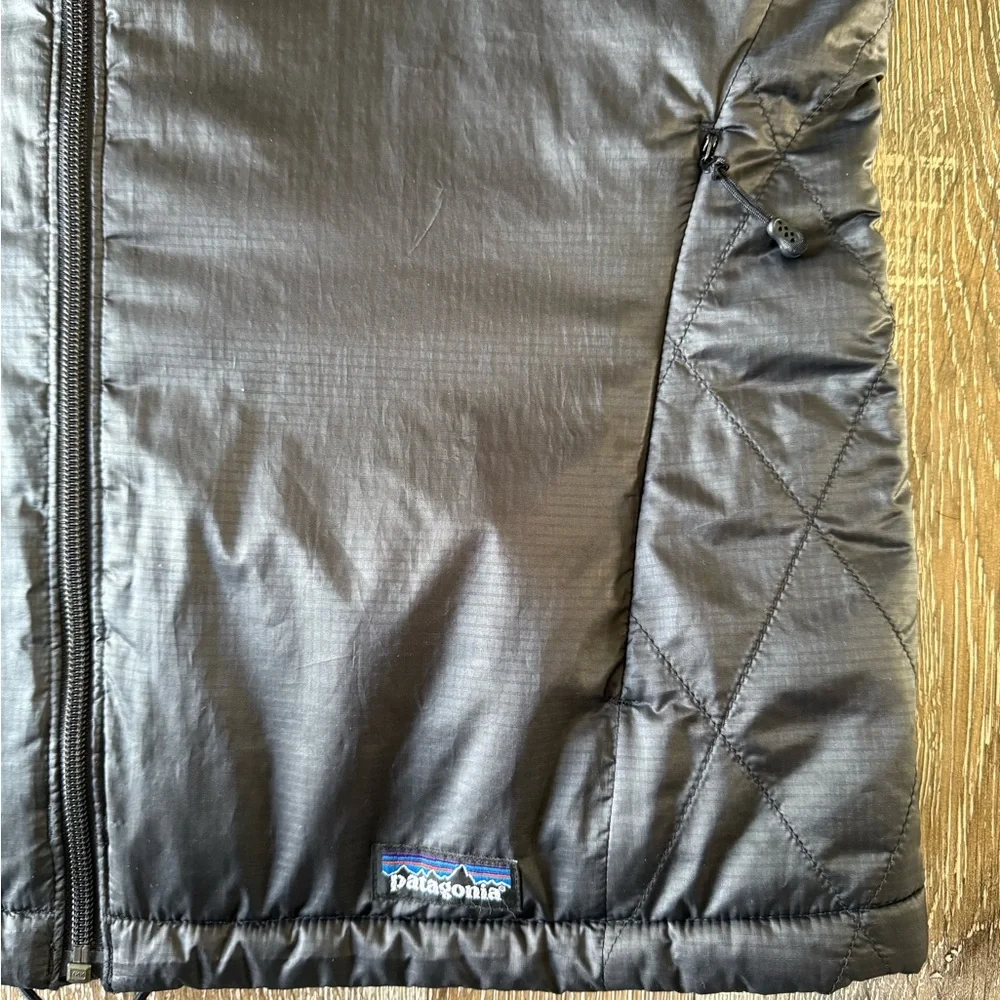 Patagonia Women's Charcoal Puffer Vest - Picture 2 of 7